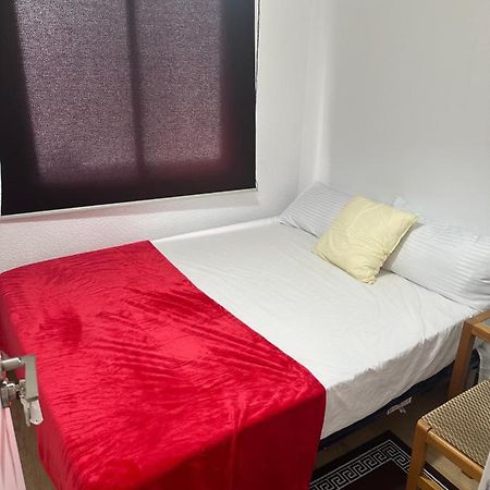 El Gengo Hostel Madrid Bagian luar foto
