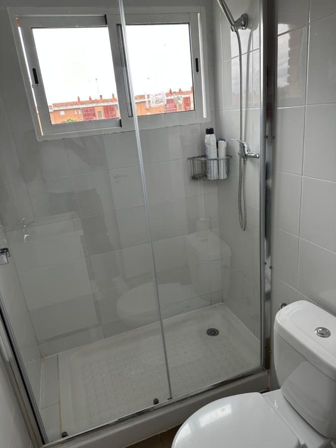 El Gengo Hostel Madrid Bagian luar foto